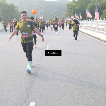 Runner Photo 6834389