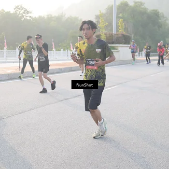 Runner Photo 6834390