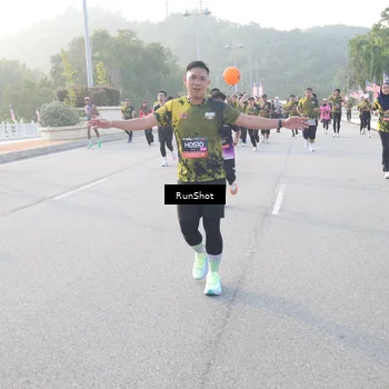 Runner Photo 6834392