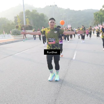Runner Photo 6834393
