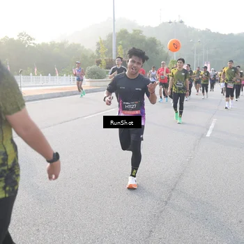 Runner Photo 6834406