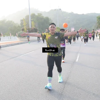 Runner Photo 6834408