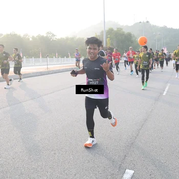 Runner Photo 6834410