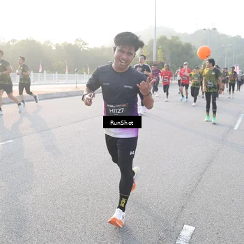 Runner Photo 6834412
