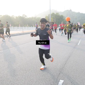 Runner Photo 6834416