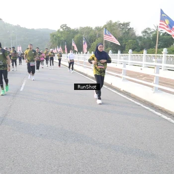 Runner Photo 6834419