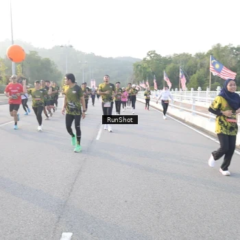 Runner Photo 6834422