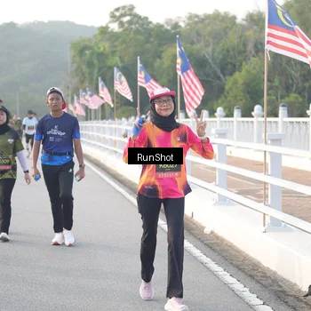Runner Photo 6834423