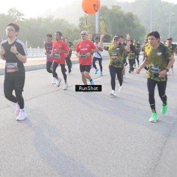 Runner Photo 6834424
