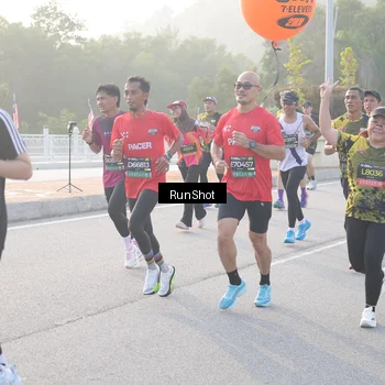 Runner Photo 6834431