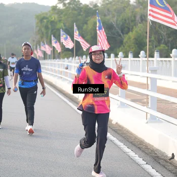 Runner Photo 6834435
