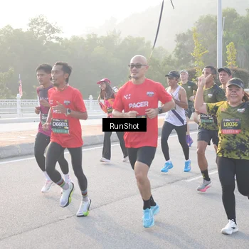 Runner Photo 6834440