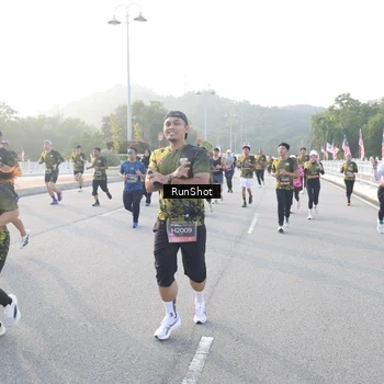 Runner Photo 6834455