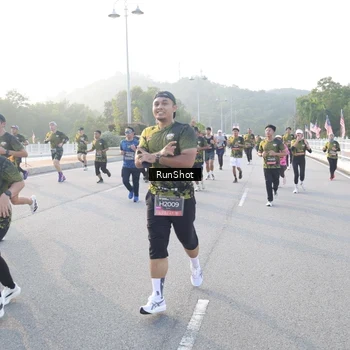 Runner Photo 6834456