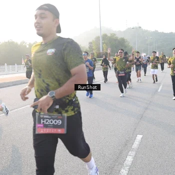Runner Photo 6834466