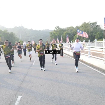 Runner Photo 6834467