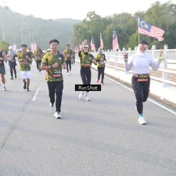 Runner Photo 6834469