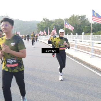 Runner Photo 6834486