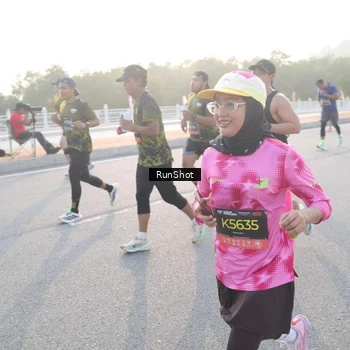 Runner Photo 6834503