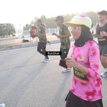 Runner Photo 6834509