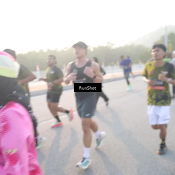 Runner Photo 6834510