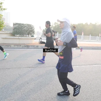 Runner Photo 6834551