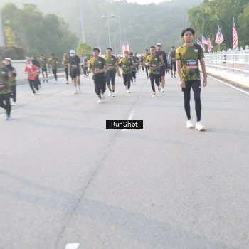Runner Photo 6834553