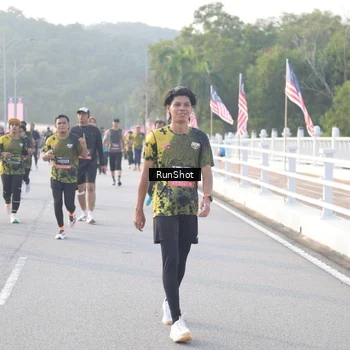 Runner Photo 6834558