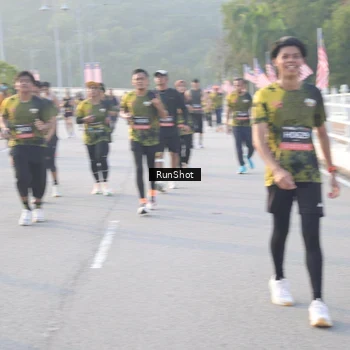 Runner Photo 6834559