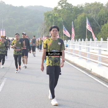 Runner Photo 6834576