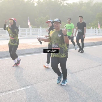 Runner Photo 6834579