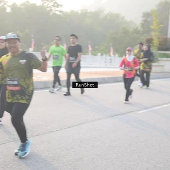 Runner Photo 6834581