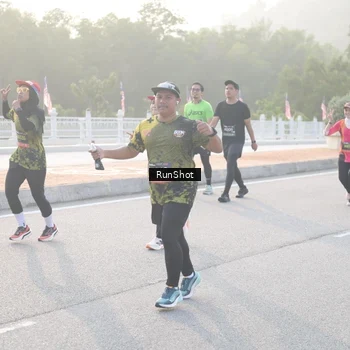 Runner Photo 6834582