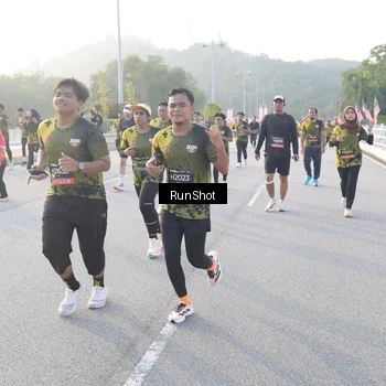 Runner Photo 6834595