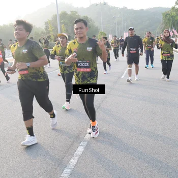 Runner Photo 6834597