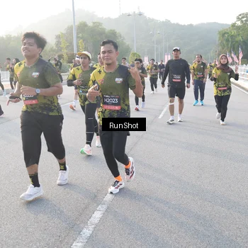 Runner Photo 6834599