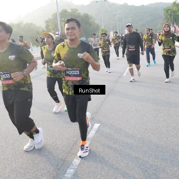 Runner Photo 6834602