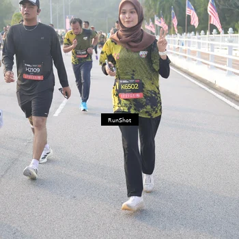 Runner Photo 6834612