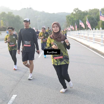 Runner Photo 6834616
