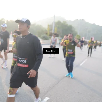 Runner Photo 6834623
