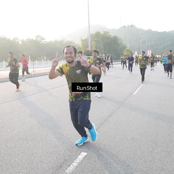 Runner Photo 6834636