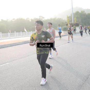 Runner Photo 6834651