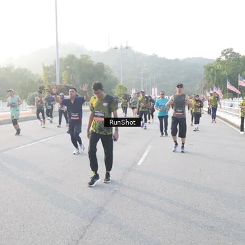 Runner Photo 6834669