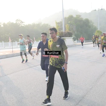 Runner Photo 6834675