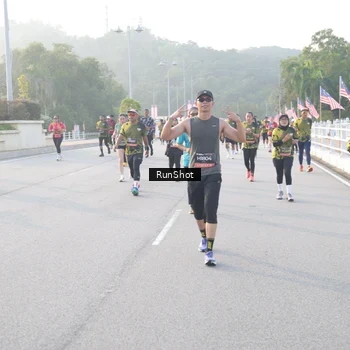 Runner Photo 6834681
