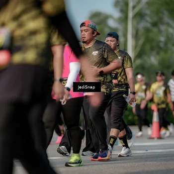 Runner Photo 6834692