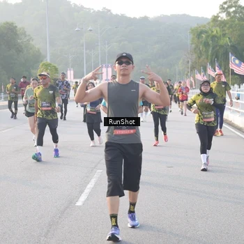 Runner Photo 6834700