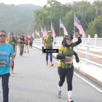 Runner Photo 6834705