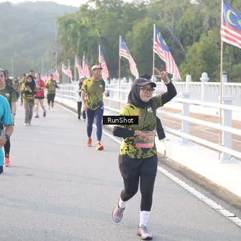 Runner Photo 6834710