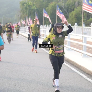 Runner Photo 6834711